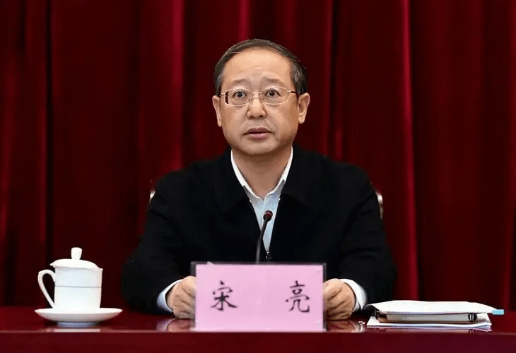 广东省历任冶金厅长广东省历任冶金厅长的历史沿革与贡献