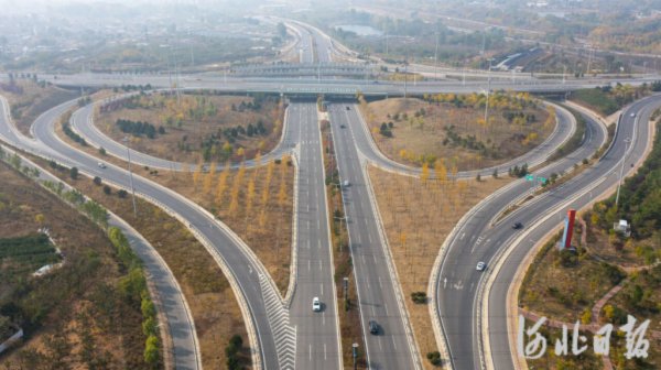 广东省公路水运工程广东省公路水运工程，迈向现代化交通基础设施建设的步伐